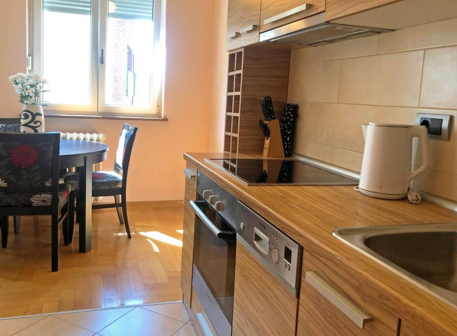 Quince Apartment-Free Parking-City Center เบลเกรด ภายนอก รูปภาพ
